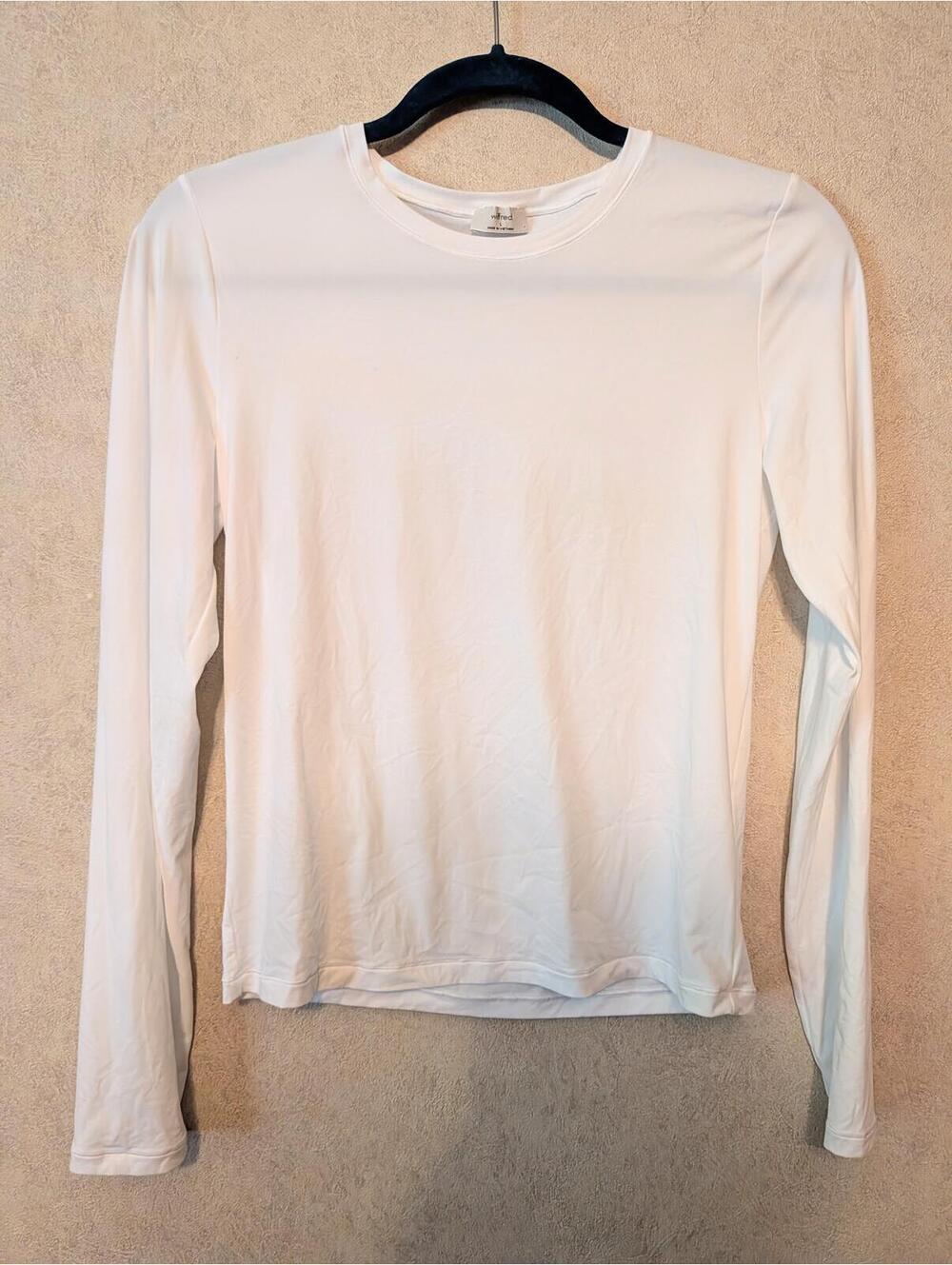 WILFRED Aritzia white long sleeve tee sz L